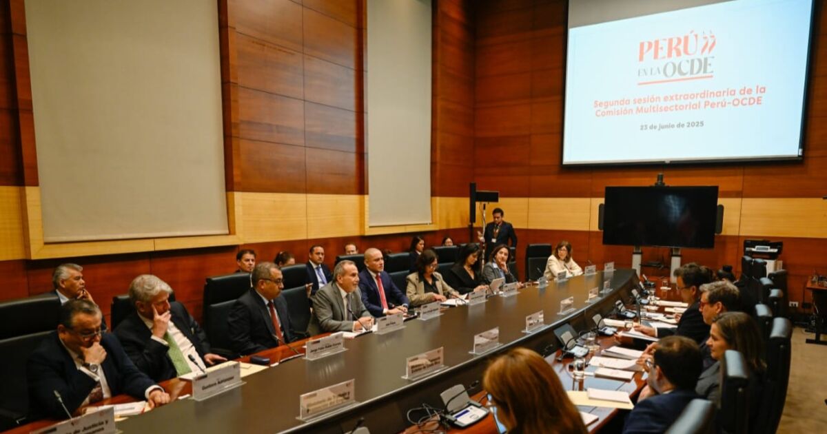 Ministro de Relaciones Exteriores de Perú se reúne con Ministro de Comercio Exterior de Costa Rica