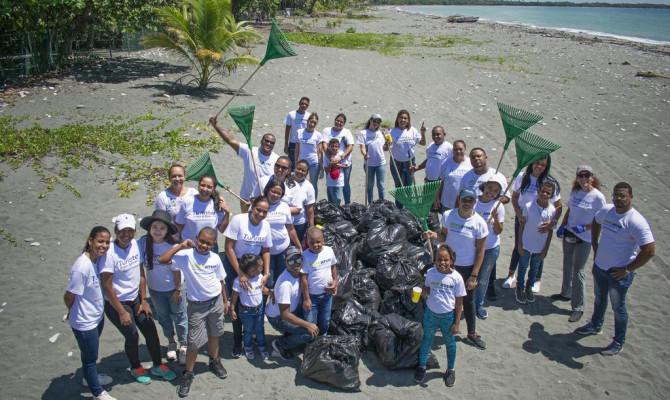 Turinter celebra el Mes de los Océanos con actividades por el cuidado del medio ambiente