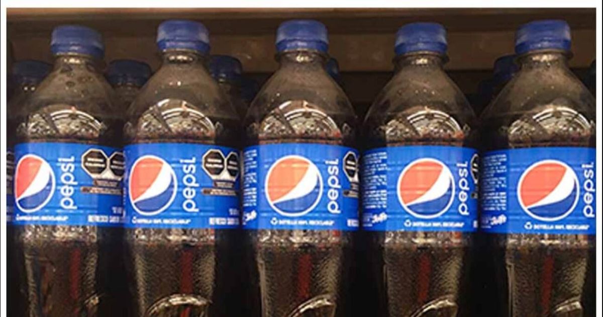 Ganancias de PepsiCo aumentan con menos cargos, pero las ventas caen después de repetidos aumentos de precios