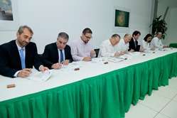 Entidades firman acuerdo de co-manejo del Santuario Marino Arrecifes del Sureste