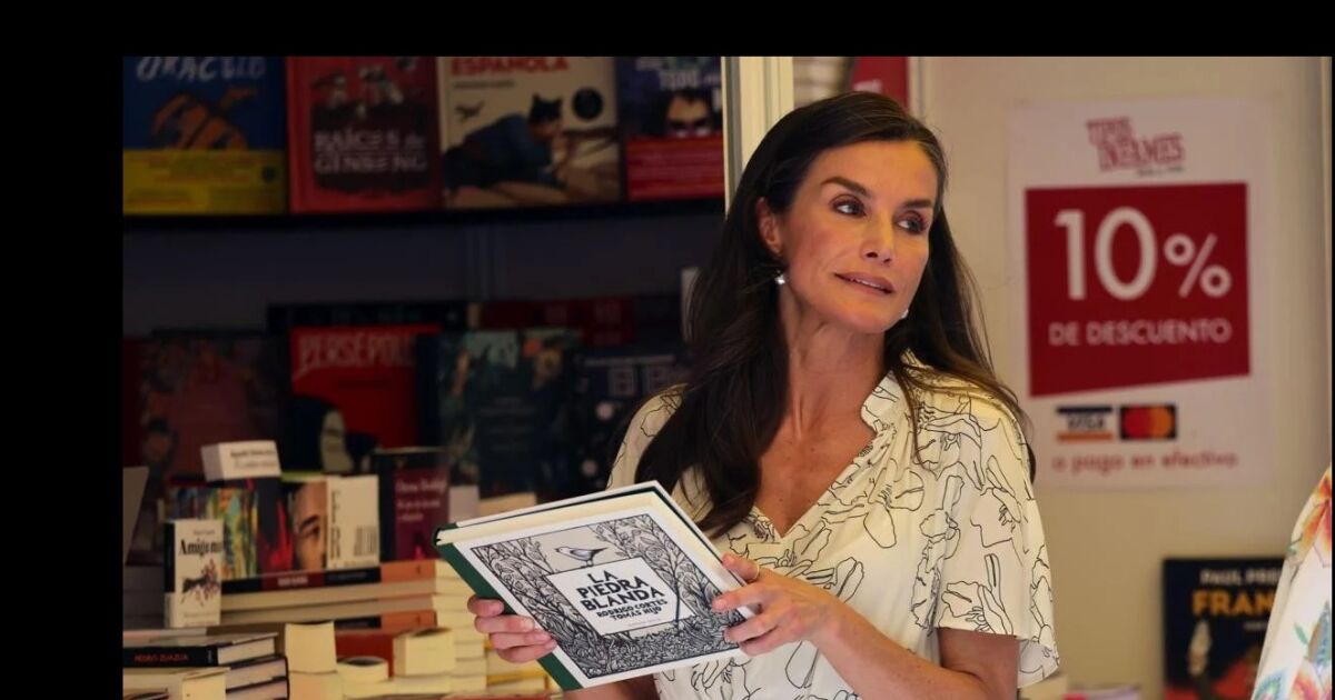 La Reina inaugura la Feria del Libro de Madrid: estos son sus libros escogidos