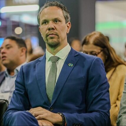 Bruno Reis asume la presidencia de Embratur