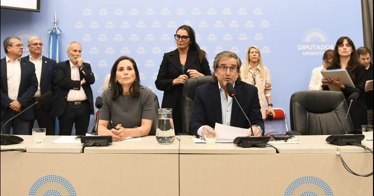 Dictamen favorable para ley que encarecerá servicios TIC para financiar el deporte