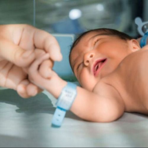 Tasa de fertilidad de EE. UU. cayó al nivel más bajo en un siglo a medida que los nacimientos disminuyeron en 2023