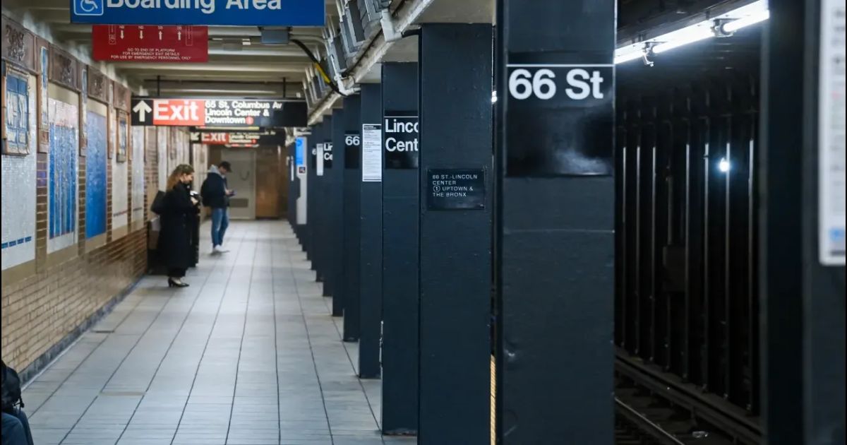 Anuncian impulso en renovaciones de otras 50 estaciones del Metro de Nueva York para este año