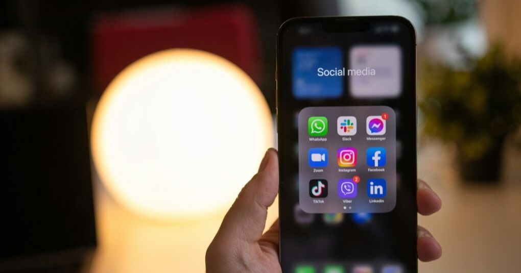 Cuáles son los temas que marcarán las redes sociales en 2025