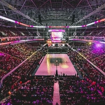 Michael Jordan negocia su salida como máximo accionista de los Hornets