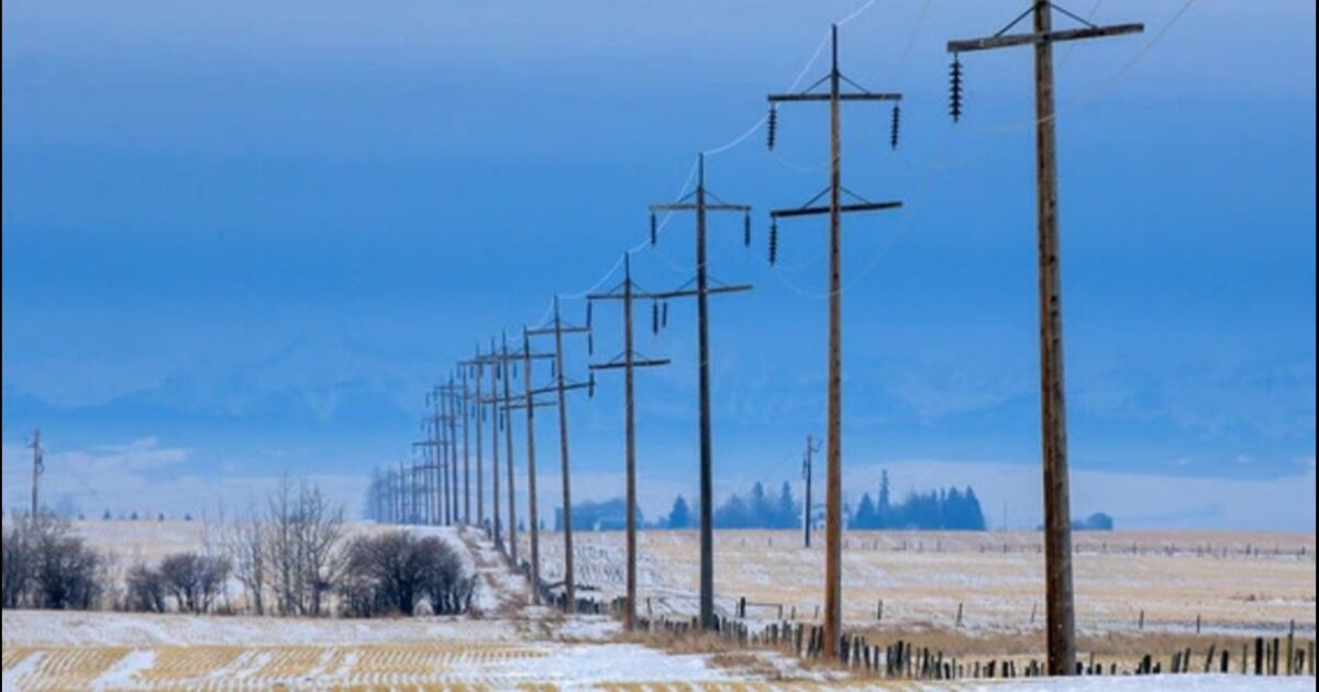 Con la IA aumentando las necesidades energéticas, Ottawa afirma que se está trabajando para mejorar las conexiones en el oeste de Canadá