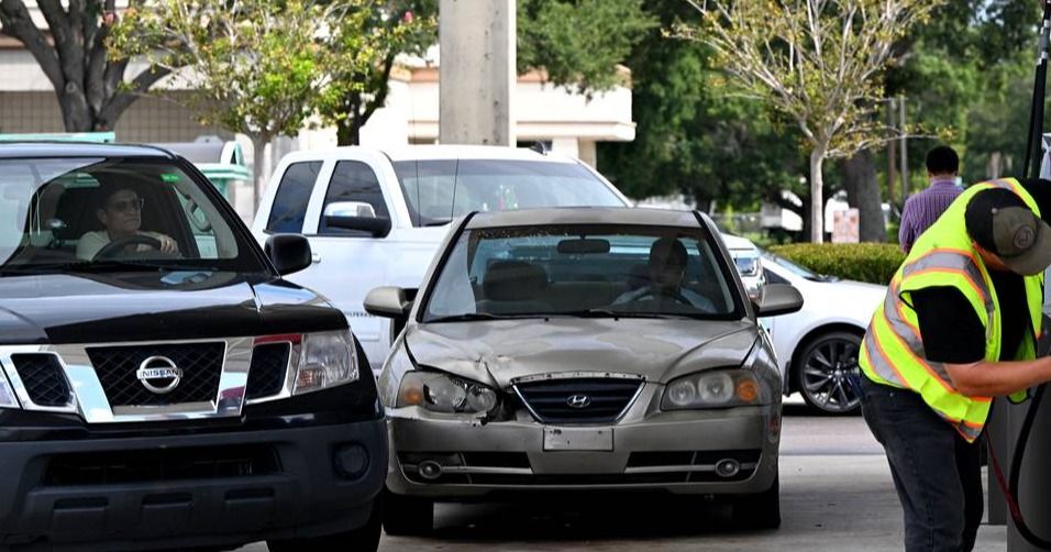 ¿Por qué la gasolina afectó el bolsillo de los conductores de Florida?