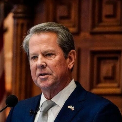 Kemp firma una ley para convertir a Georgia en un estado líder en talento