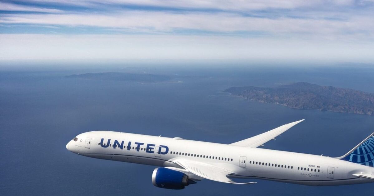 United instala Starlink en más de 300 aviones regionales para mejorar el Wi-Fi a bordo para viajeros en México