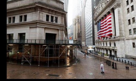 Wall Street acelera pérdidas tras desplome del petróleo y Dow recorta 2.44 %