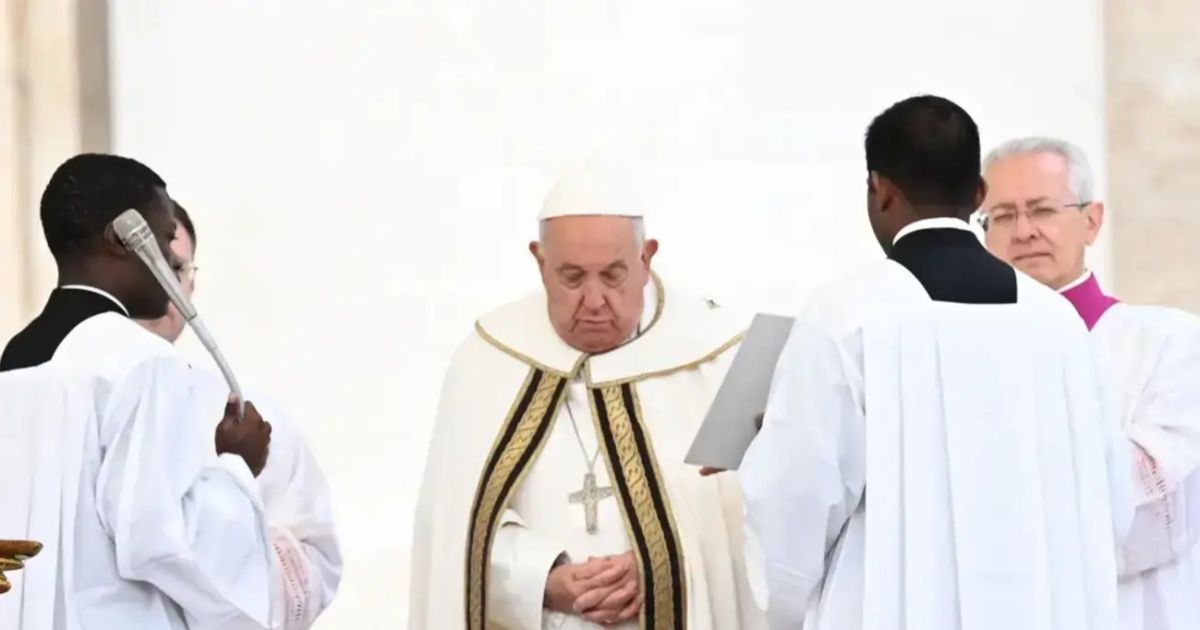 El papa convoca el 7 de octubre una jornada de oración para pedir la paz