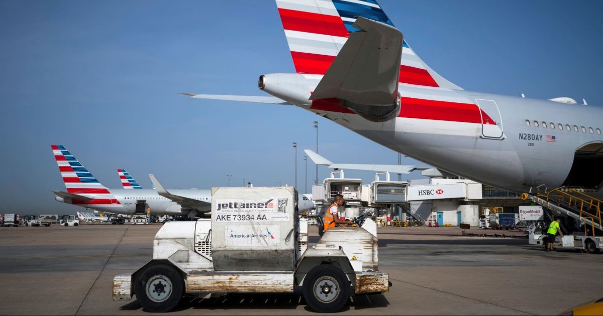 Incrementan 1,677 empleos las aerolíneas de pasajeros y carga en EEUU