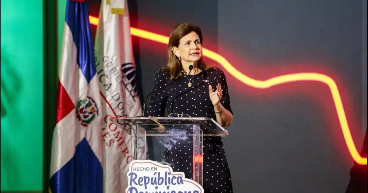 Raquel Peña encabeza tercer aniversario sello “Hecho en RD”