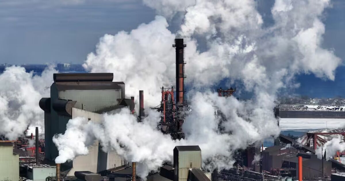 ArcelorMittal Dofasco extiende discretamente el cronograma del acero "verde" de 2028 a 2050 y obtiene 50 millones de dólares más de Ottawa