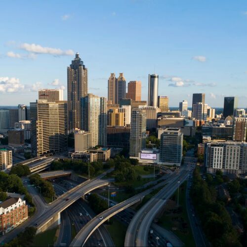 El área metropolitana de Atlanta fue nombrada una de las 5 mejores regiones metropolitanas de EE. UU. en cuanto a resiliencia empresarial