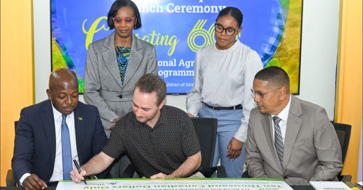 Jamaica y Canadá celebran 60 años de colaboración con el SAWP mediante un programa de becas