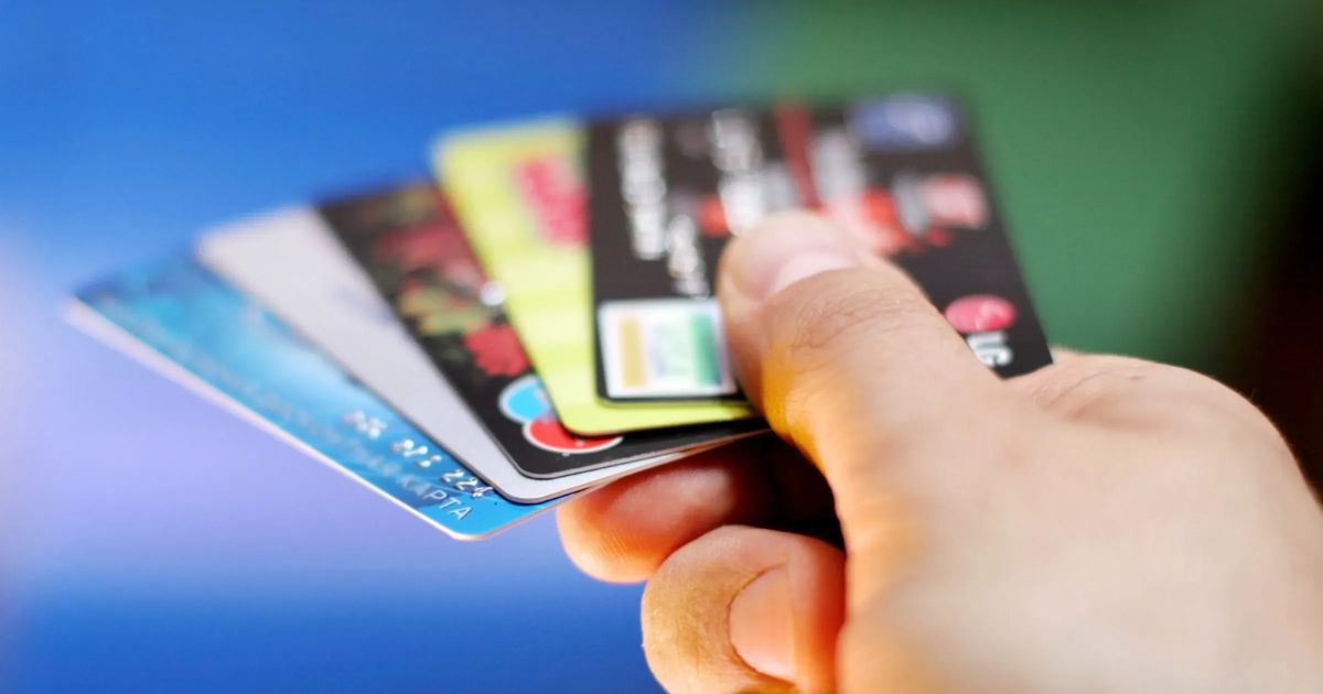Deuda de tarjetas de crédito se dispara y alcanza cifra récord en EE.UU