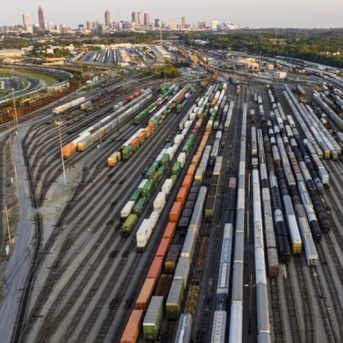 Union Pacific y Norfolk Southern, con sede en Atlanta, confirman las conversaciones de fusión para crear un ferrocarril de costa a costa