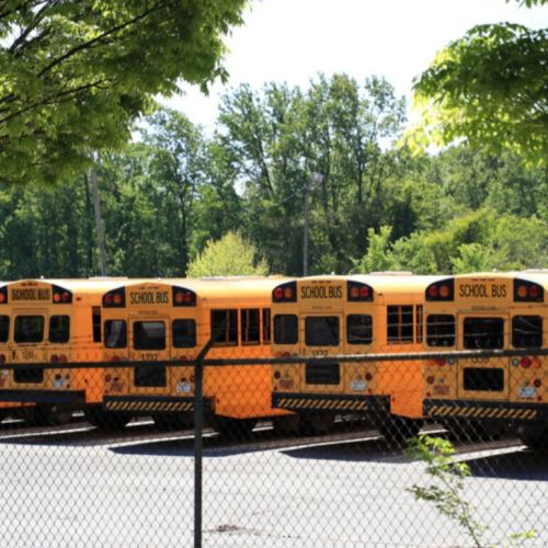 Asignados 1.000 millones de dólares para autobuses escolares eléctricos y de bajas emisiones