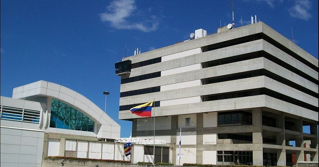 Iata llama a Venezuela a reconsiderar revocación de permisos de operaciones a las aerolíneas