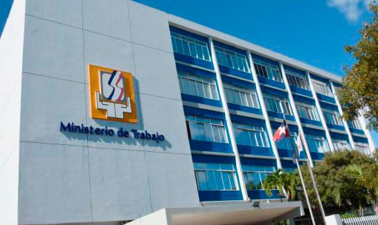 Economía dominicana generó más de 735,000 nuevos empleos formales en últimos siete años