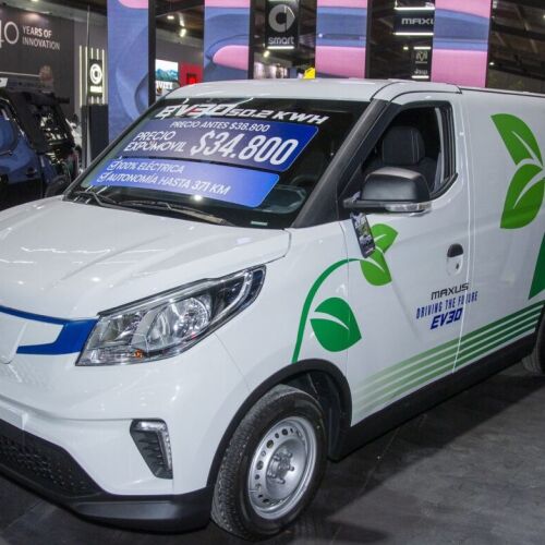 La movilidad eléctrica gana terreno en operaciones logísticas y trabajo pesado