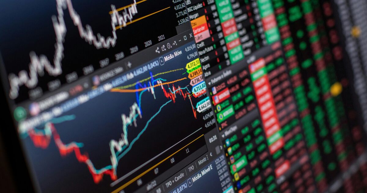 Datos cruzados de empleo encienden la volatilidad en Wall Street