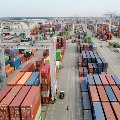 Impacto económico regional: Descubra cómo Georgia Ports apoya el empleo en todo el estado del melocotón