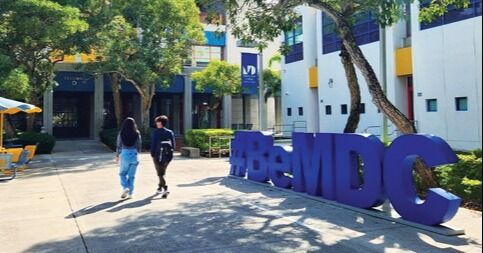Miami Dade College añade programas de aviación y aeroespaciales.