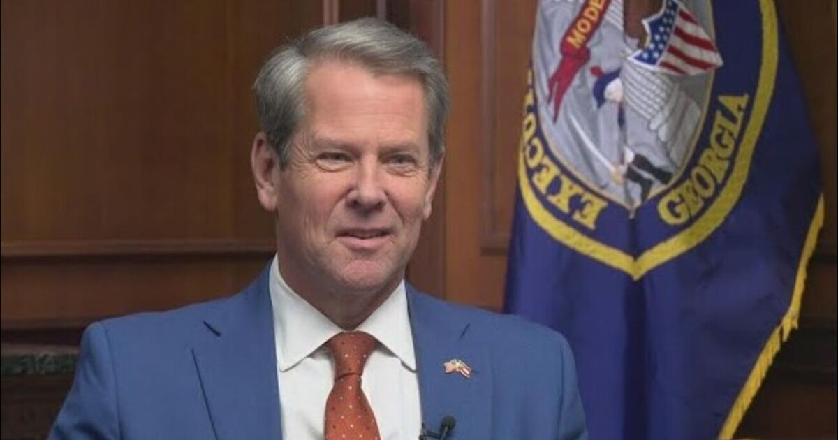 Kemp firma proyectos de ley para el desarrollo de la fuerza laboral