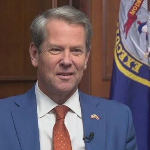 Kemp firma proyectos de ley para el desarrollo de la fuerza laboral