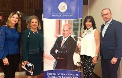 Premio Internacional al Emigrante Dominicano Sr. Oscar de la Renta, es lanzado en la UNESCO por delegación RD