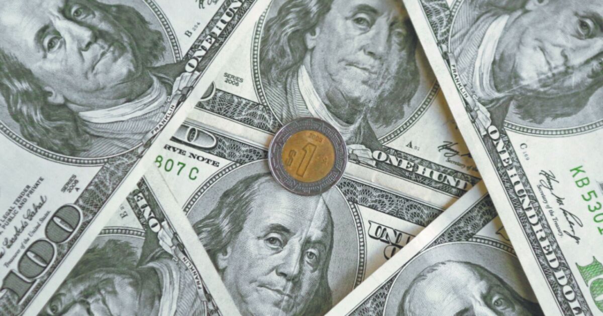 Peso mexicano cae por repunte del dólar; espera noticias sobre relación EU-China
