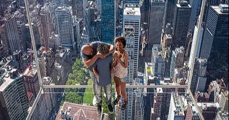 Un ascensor de vértigo para subir a uno de los rascacielos más altos de Nueva York