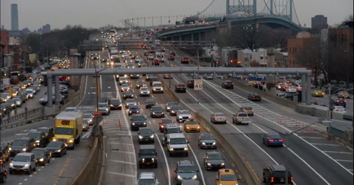 Puentes y túneles de la MTA registrarán un tráfico récord en 2023 a pesar de los peajes más altos, una señal de la salud económica de Nueva York