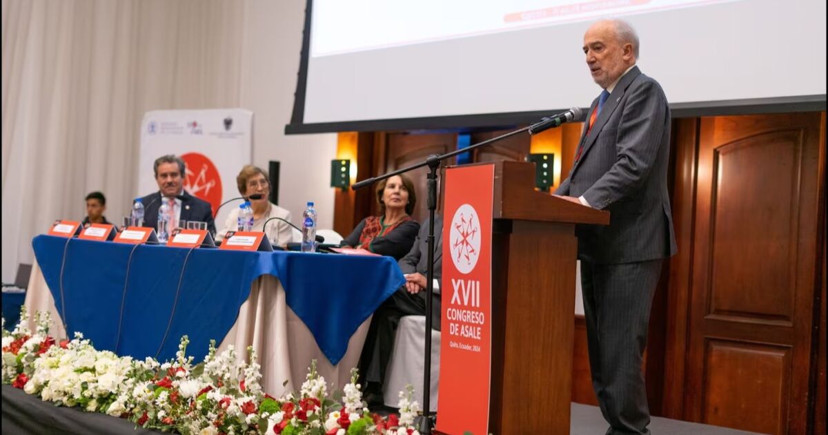 Éxito en la clausura del XVII Congreso de la ASALE en Quito