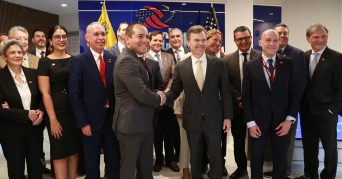 John Barrett se reunió con Venamcham para comenzar la «fase de recuperación económica» de Venezuela