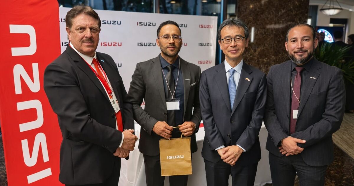 Isuzu presente en el seminario empresarial de Ecuador