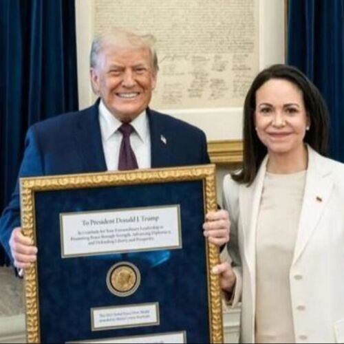 En plena transición venezolana, Machado entrega su Nobel a Donald Trump