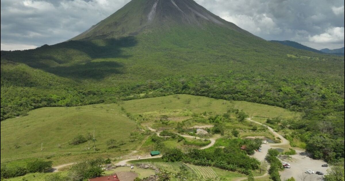 Nuevo corredor turístico potencia a la comunidad de “El Castillo” frente a la Laguna del Arenal