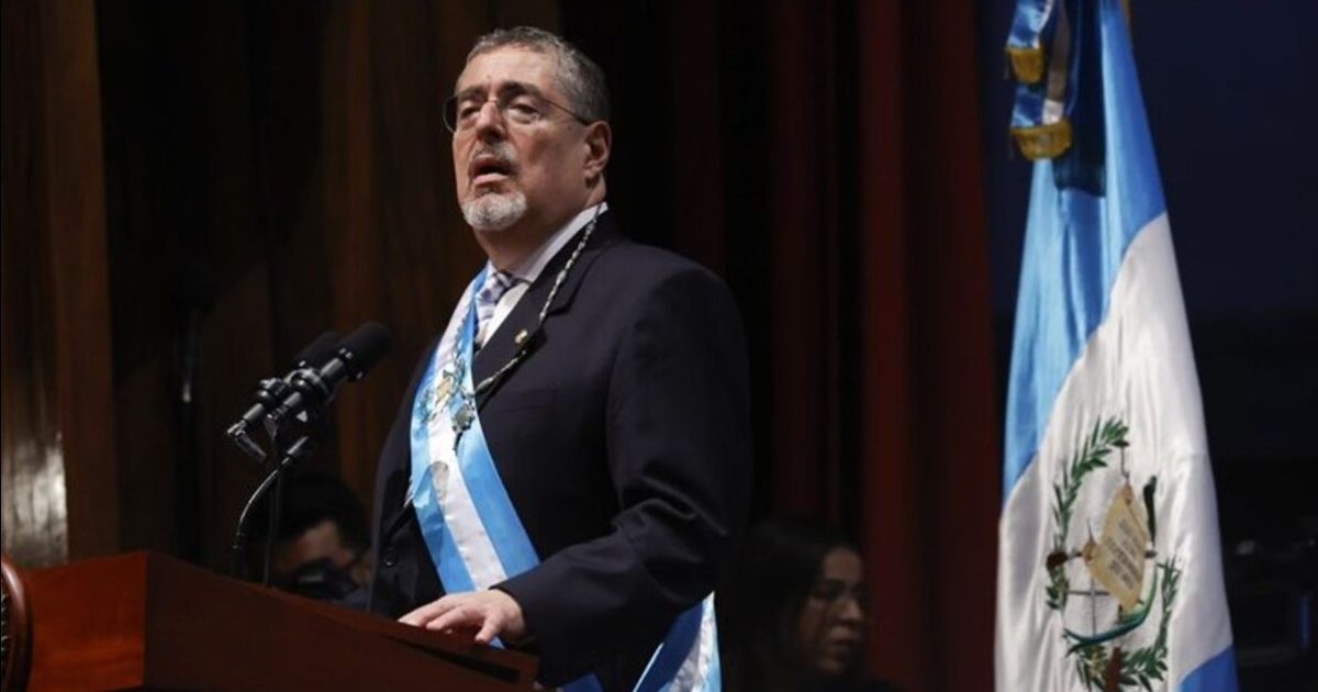 Guatemala: Bernardo Arévalo asume la Presidencia tras horas de retraso