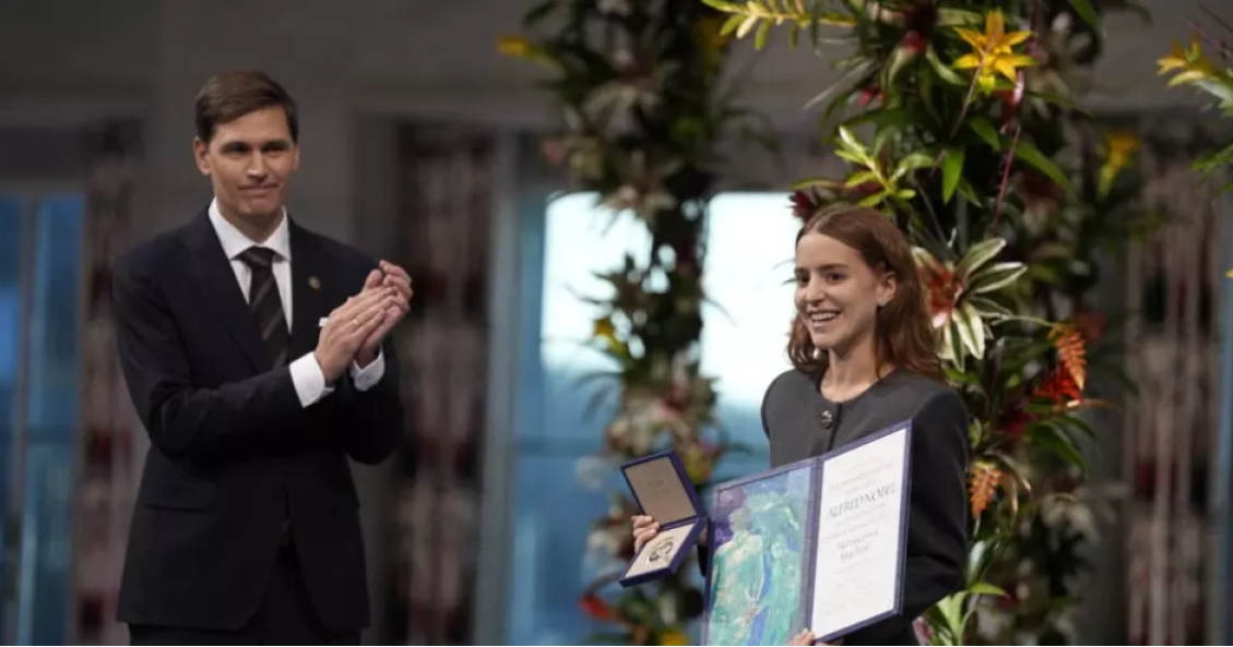 Hija de María Corina Machado recibe el Nobel de Paz en su nombre; piden a Nicolás Maduro que renuncie