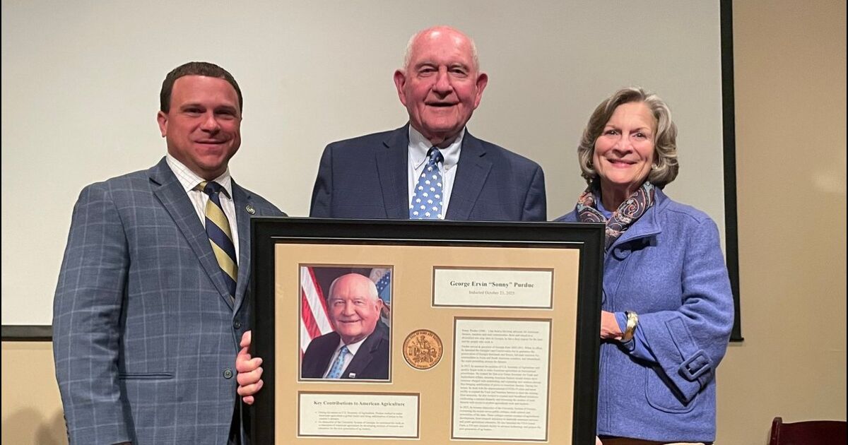 El rector Sonny Perdue ingresa al Salón Nacional de la Fama de la Agricultura