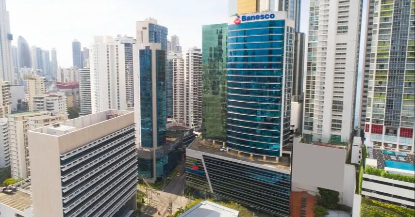 Fitch Ratings eleva la calificación nacional de Banesco Panamá a A+ (pan)