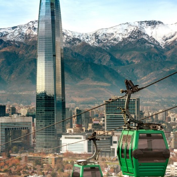 Chile proyecta récord de visitantes y Santiago busca liderar el turismo urbano regional