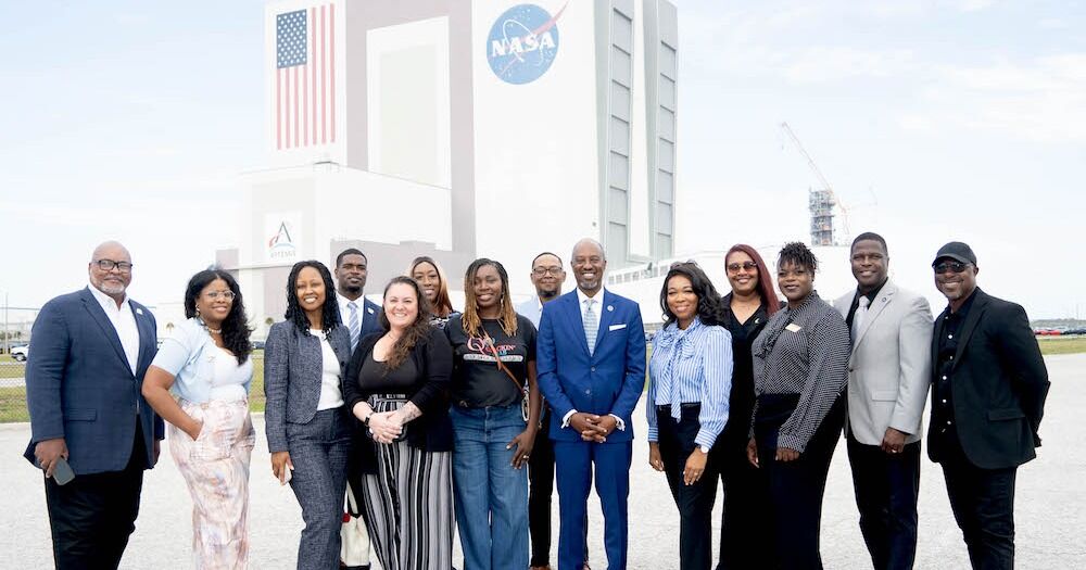 La Cámara de Comercio Negra de Space Coast recibe a una delegación empresarial nacional en la NASA, destacando la iniciativa empresarial y la innovación estadounidenses