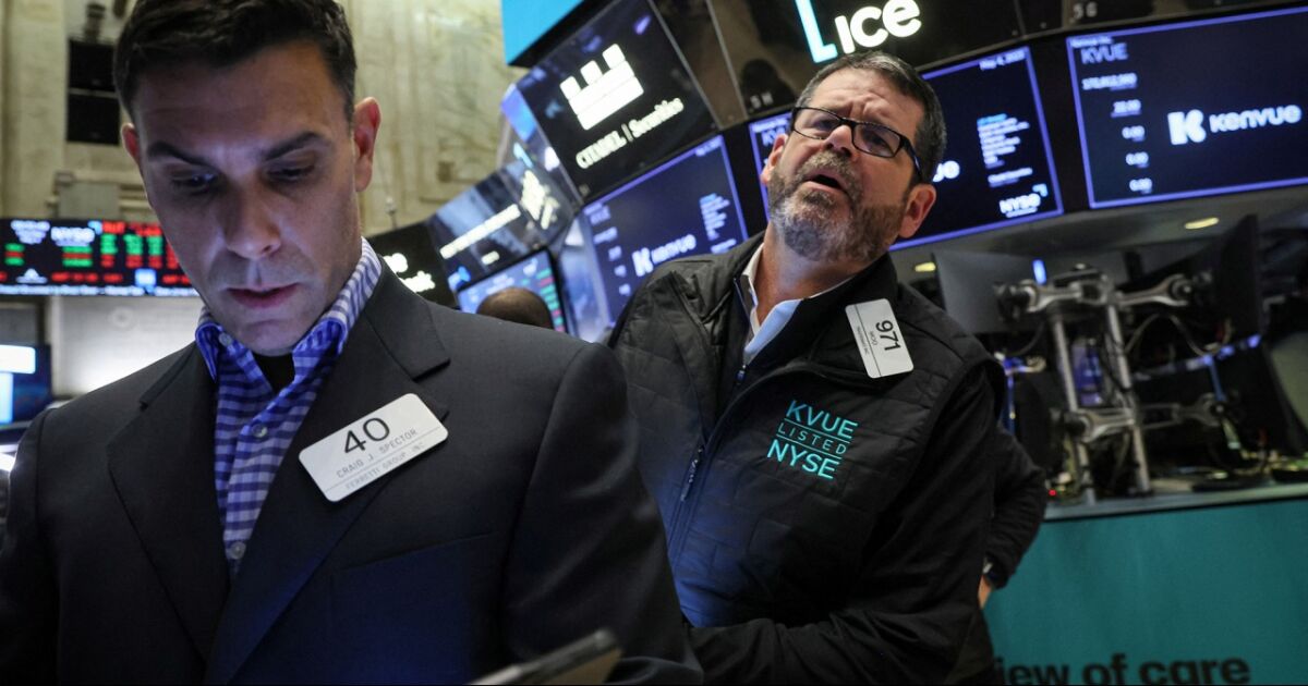 Wall Street cae tras datos laborales de Estados Unidos
