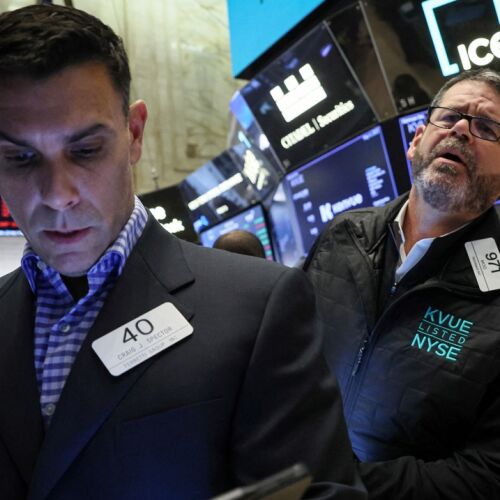 Wall Street cae tras datos laborales de Estados Unidos